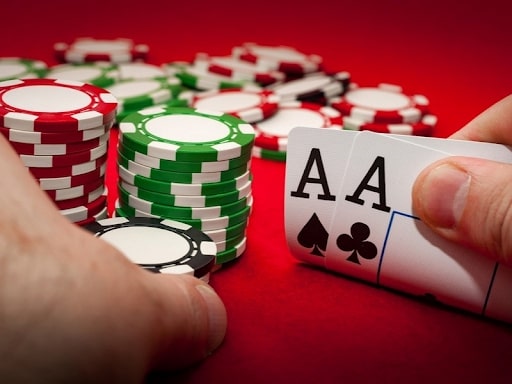 Học cách chơi Omaha Poker và luôn giành chiến thắng từ các chuyên gia