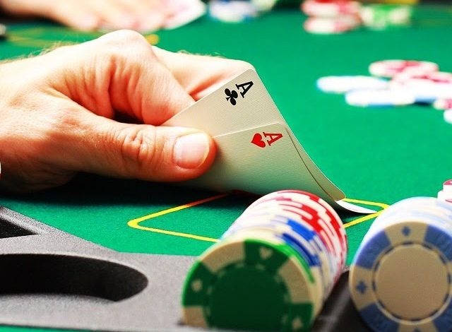 Tìm hiểu kỹ thuật Texas Hold'em Poker và kinh nghiệm chơi game hiệu quả