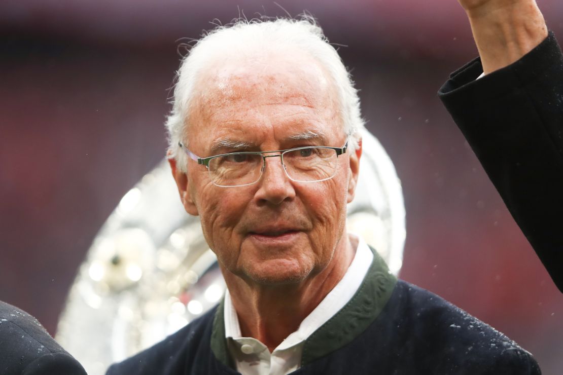 Những câu chuyện về “Hoàng đế” Franz Beckenbauer