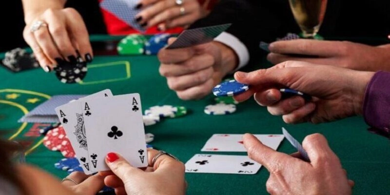 Tổng hợp cách chia bài poker chuyên nghiệp