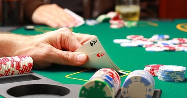 Bộ An toàn Công cộng cung cấp thông tin và hướng dẫn về cách chơi poker để tránh vi phạm pháp luật.