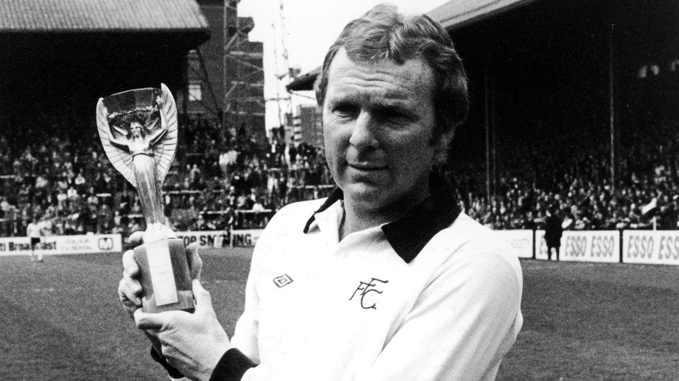 Bobby Moore khoác áo Fulham tại chung kết FA Cup