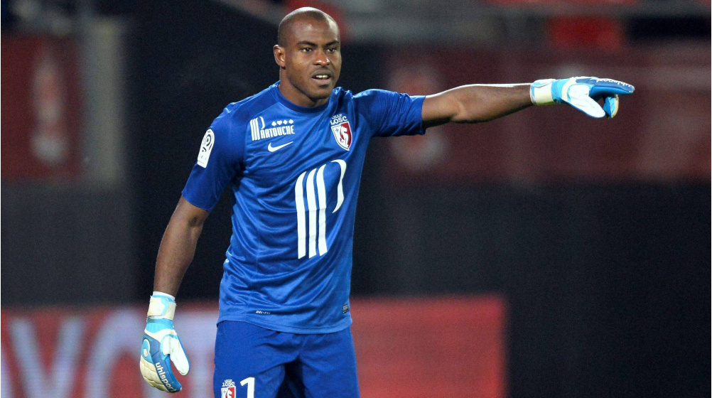 Thủ thành Vincent Enyeama